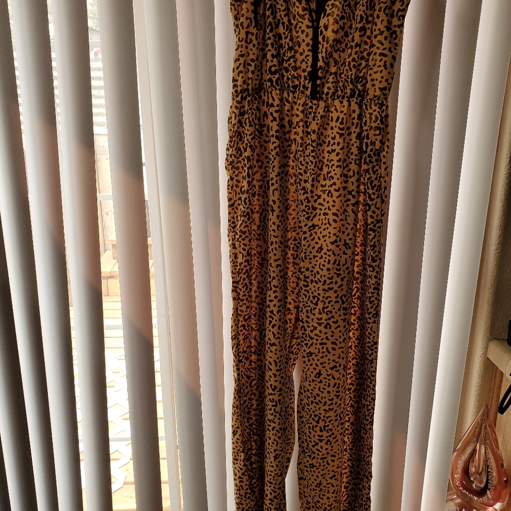 KARDASHIAN Kollection size Large Romper and a card